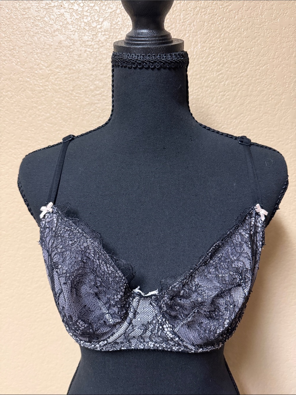 Victoria's Secret Black Lace Underwire Bra with Pink Bows